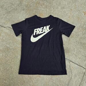 Vtg Y2k NIKE Freak Abstract Swoosh Logo Giannis Antetokounmpo Dri Fit T Shirt S